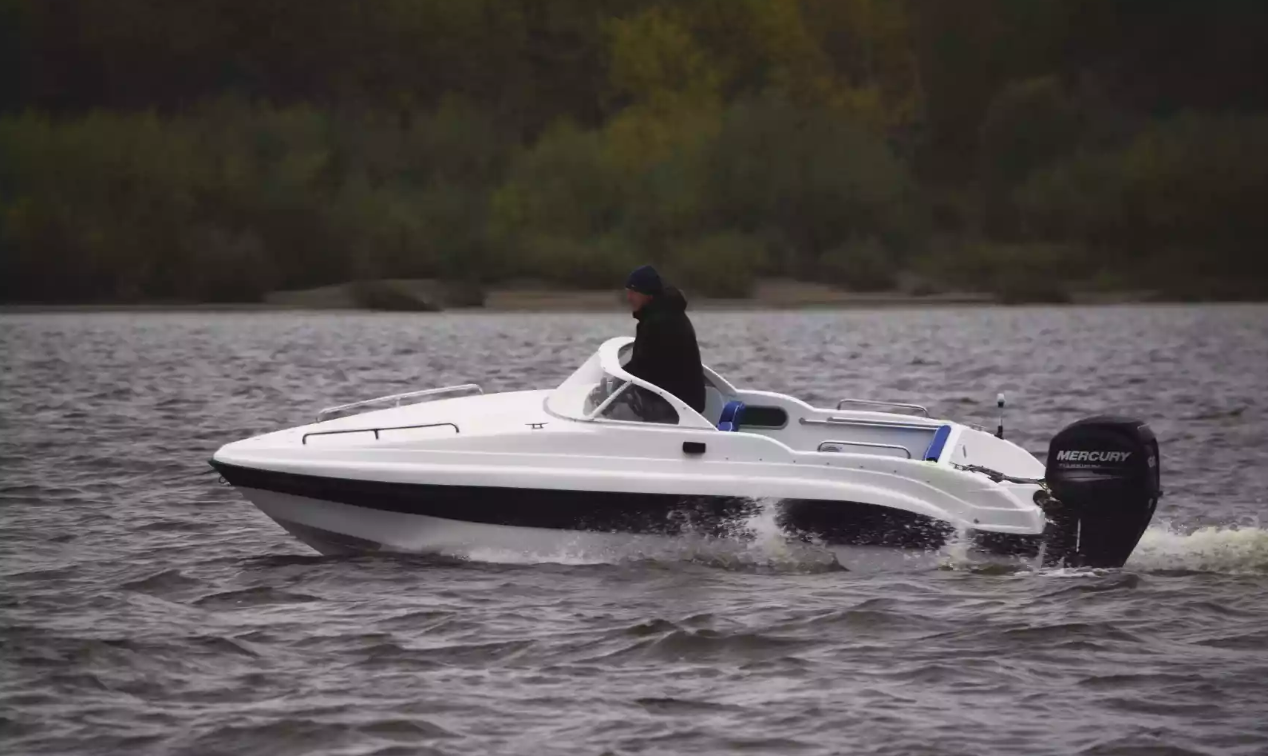 Стеклопластиковый катер Neman-500 Р в Петрозаводске