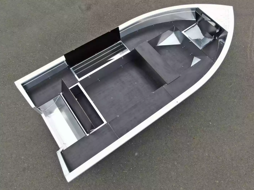 Алюминиевая лодка  Неман-420 в Петрозаводске