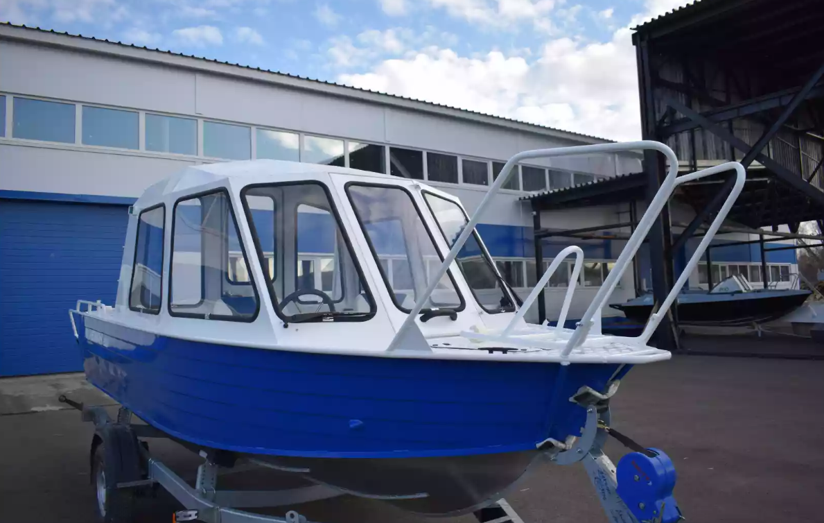 Алюминиевый катер Неман-500 (закрытая рубка) в Петрозаводске
