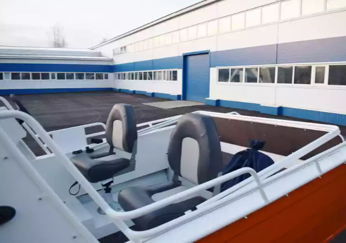 Алюминиевый катер Неман-500 (каютный) в Петрозаводске