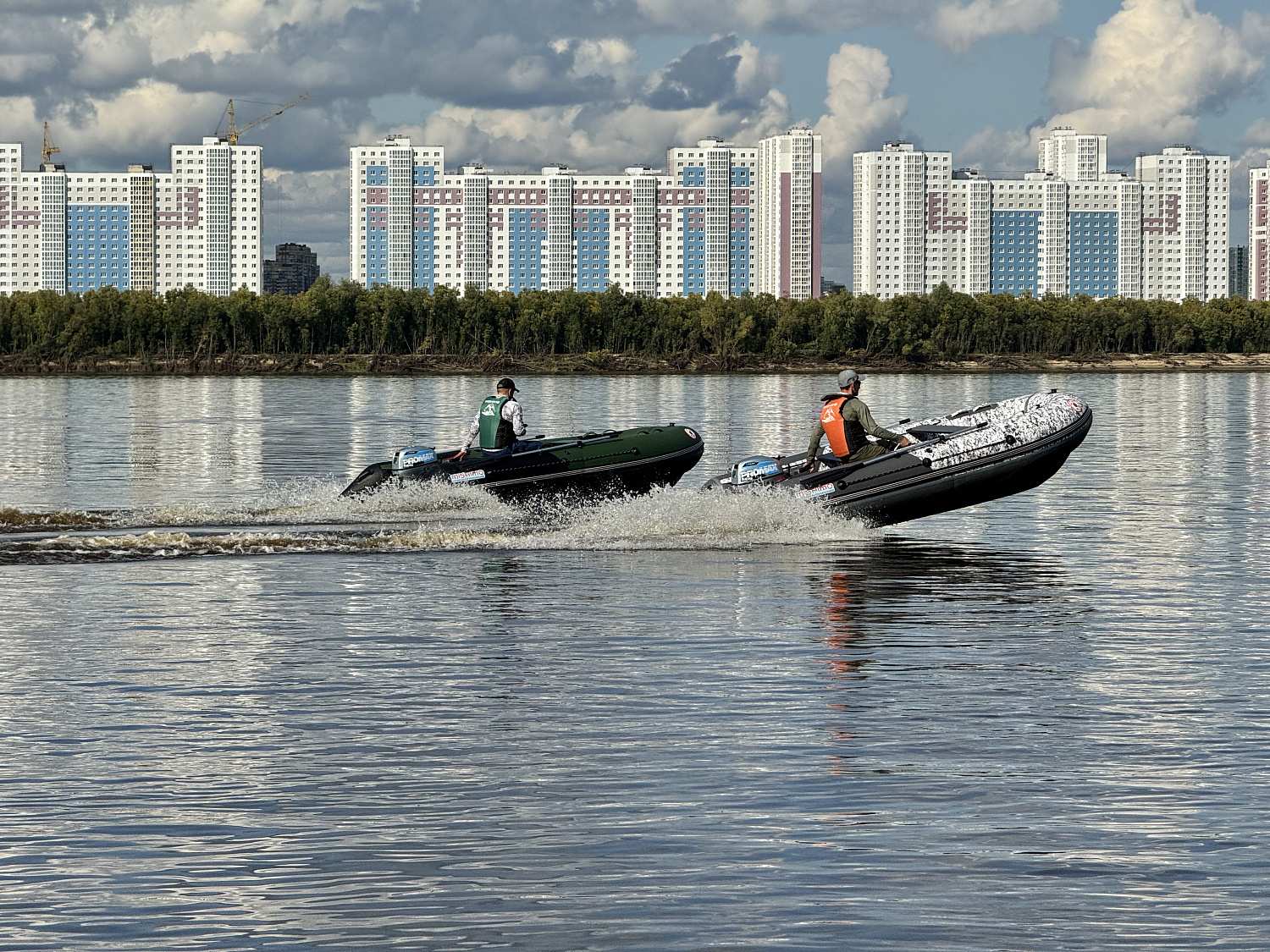 Лодка MISHIMO BIG FLOOR 440 в Петрозаводске