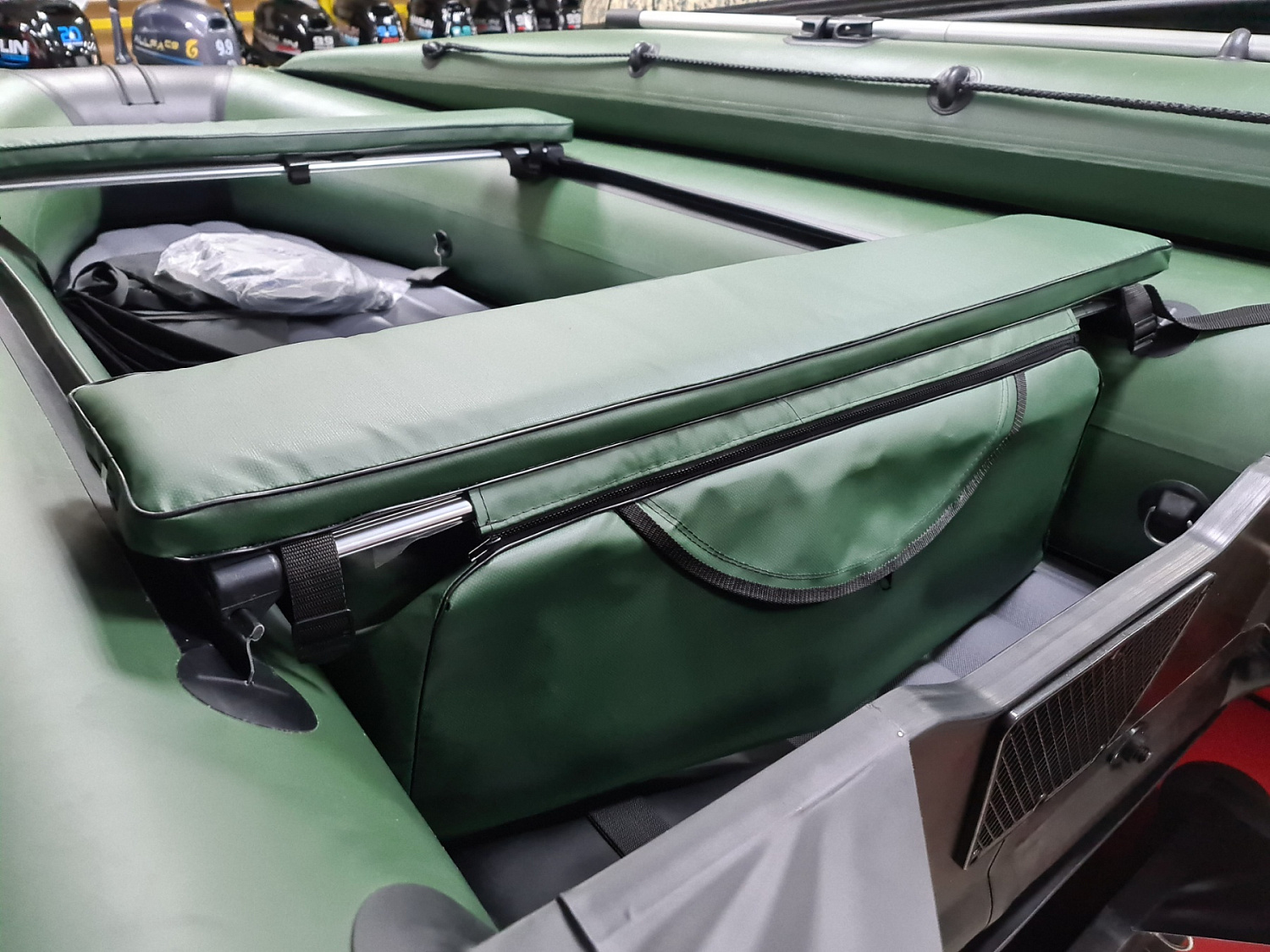 КОМПЛЕКТ МЯГКИХ НАКЛАДОК С СУМКОЙ ДЛЯ ЛОДОК 90Х20 ЗЕЛЕНЫЙ в Петрозаводске