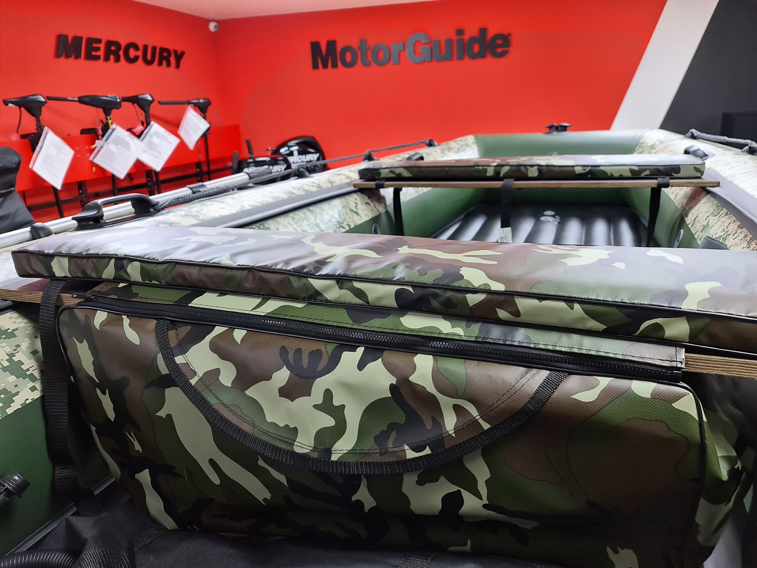 КОМПЛЕКТ МЯГКИХ НАКЛАДОК С СУМКОЙ ДЛЯ ЛОДОК 105Х20 КАМУФЛЯЖ в Петрозаводске