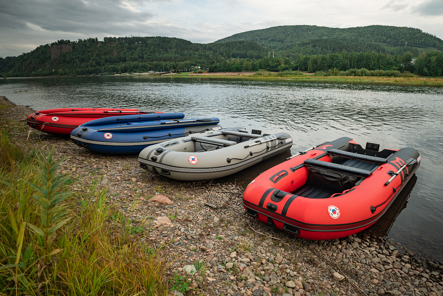 Лодка MISHIMO RIVER FJET PRO 430  под водомет в Петрозаводске