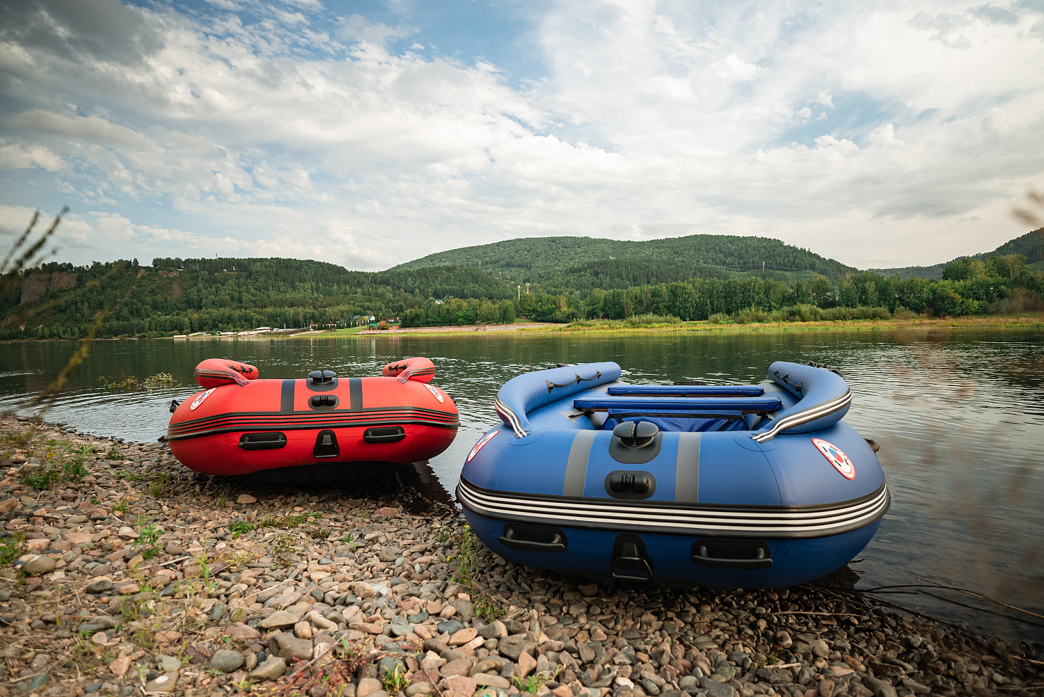 Лодка MISHIMO RIVER FJET PRO 430  под водомет в Петрозаводске