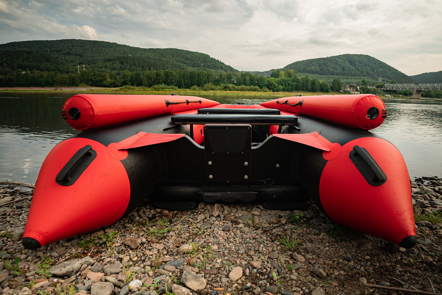 Лодка MISHIMO RIVER FJET PRO 430  под водомет в Петрозаводске