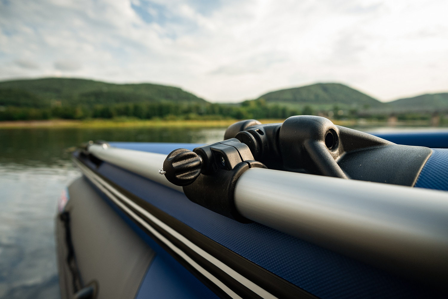 Лодка MISHIMO RIVER FJET PRO 430  под водомет в Петрозаводске