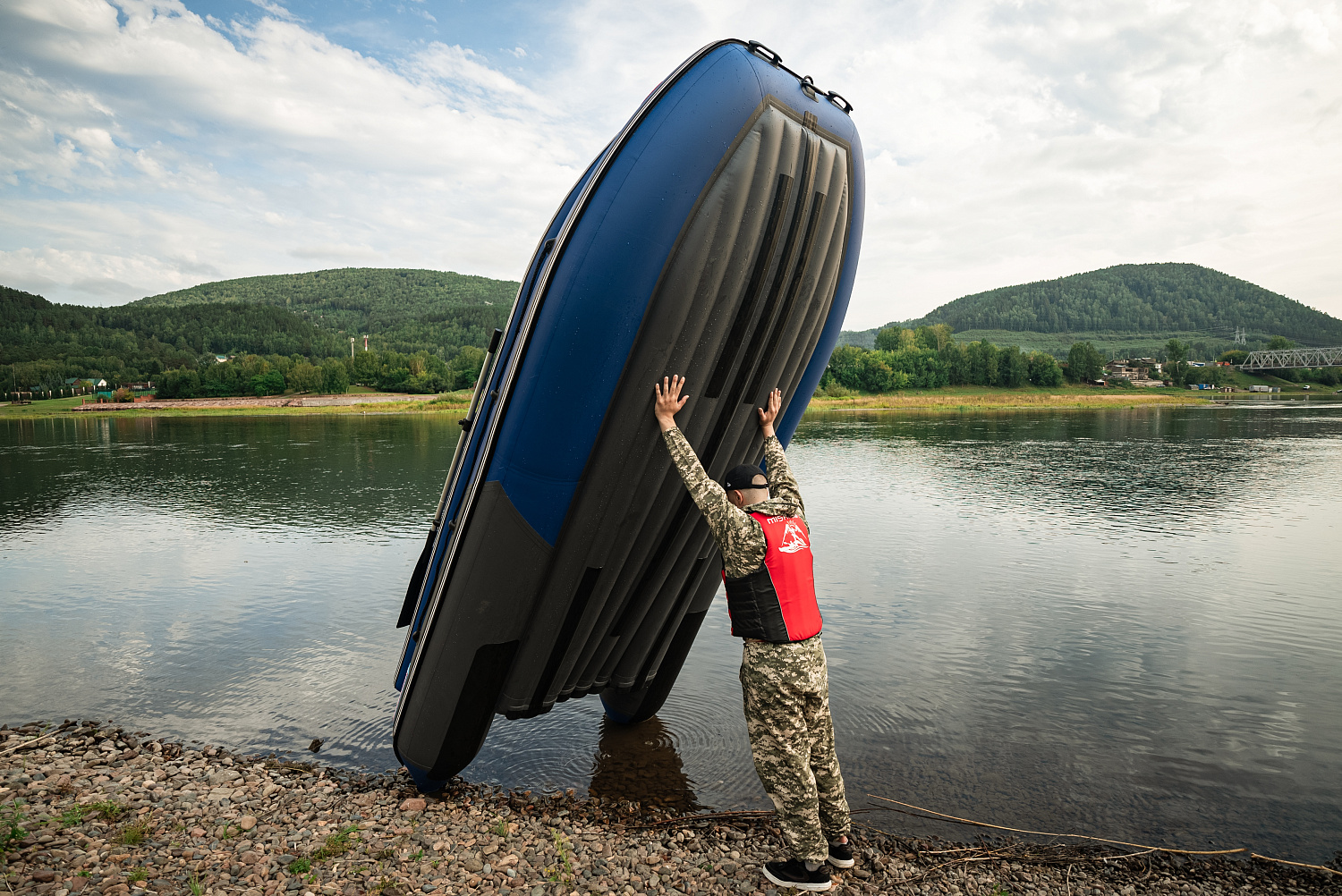 Лодка MISHIMO RIVER FJET PRO 430  под водомет в Петрозаводске